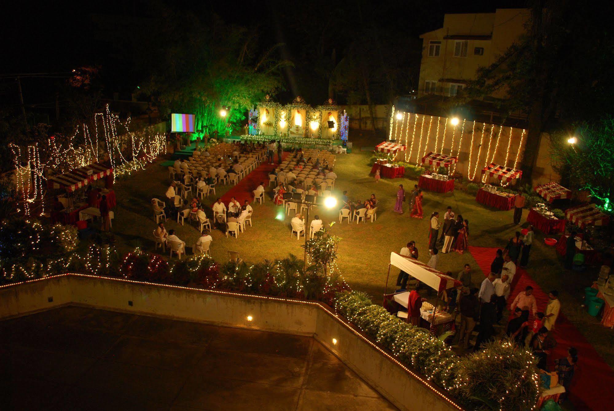 Hotel Paradise - Mysore Dasaprakash Group ภายนอก รูปภาพ