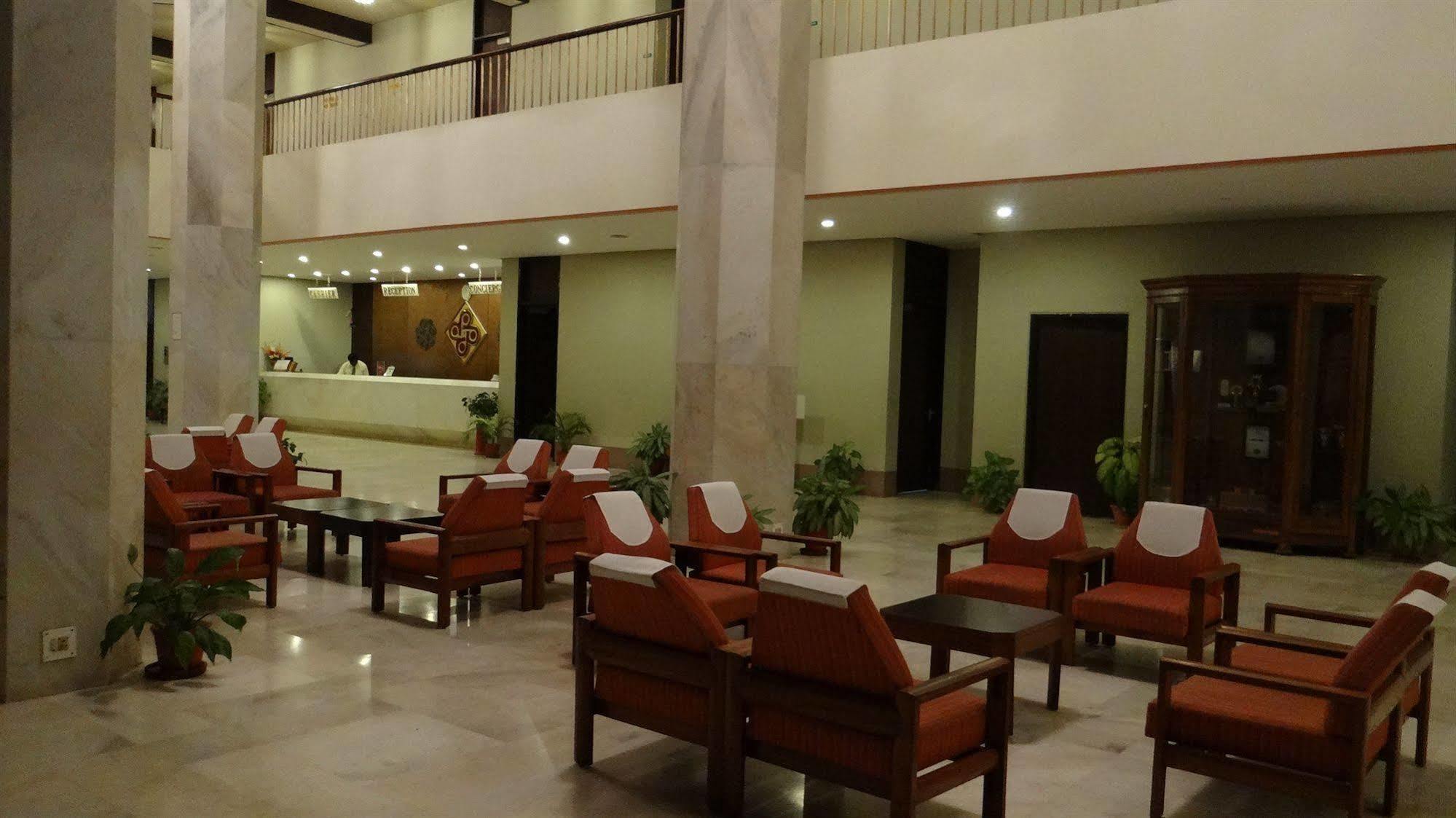 Hotel Paradise - Mysore Dasaprakash Group ภายนอก รูปภาพ