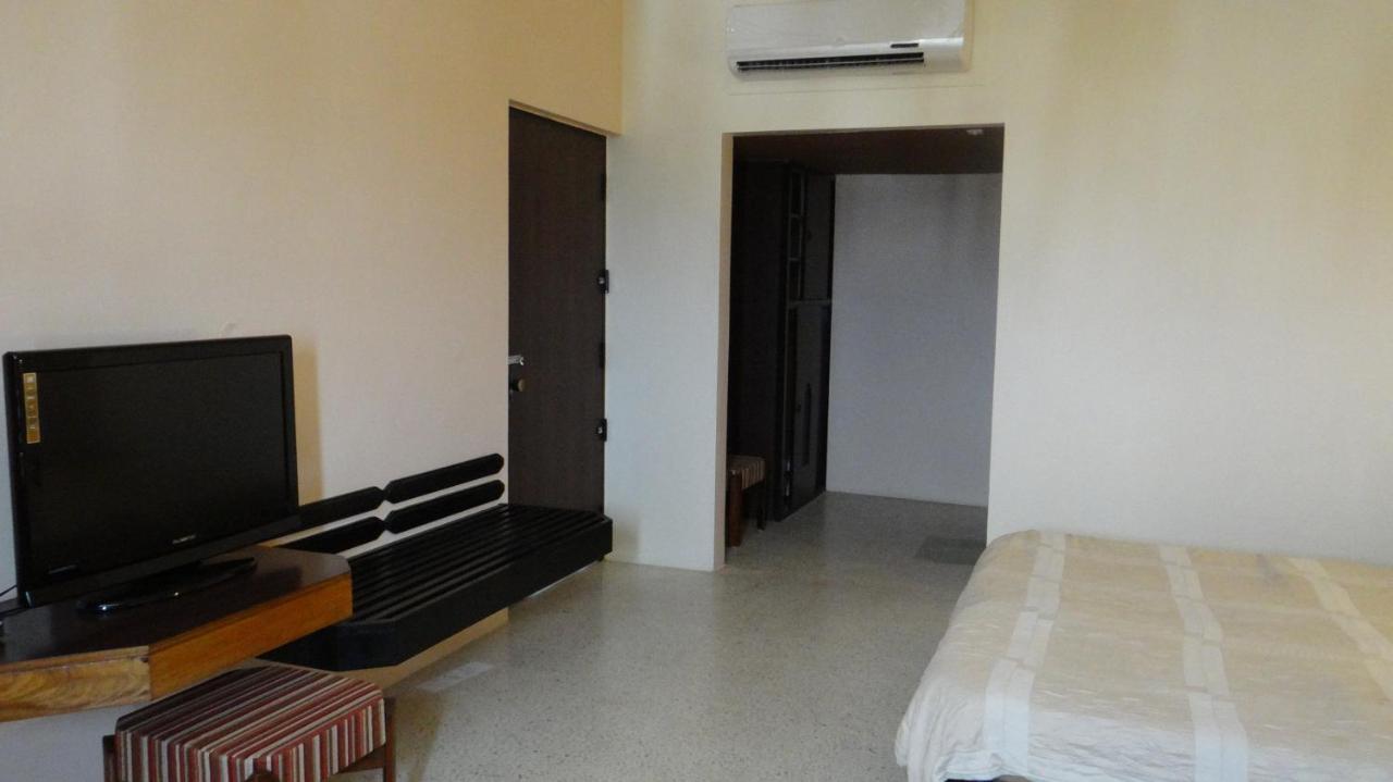 Hotel Paradise - Mysore Dasaprakash Group ภายนอก รูปภาพ